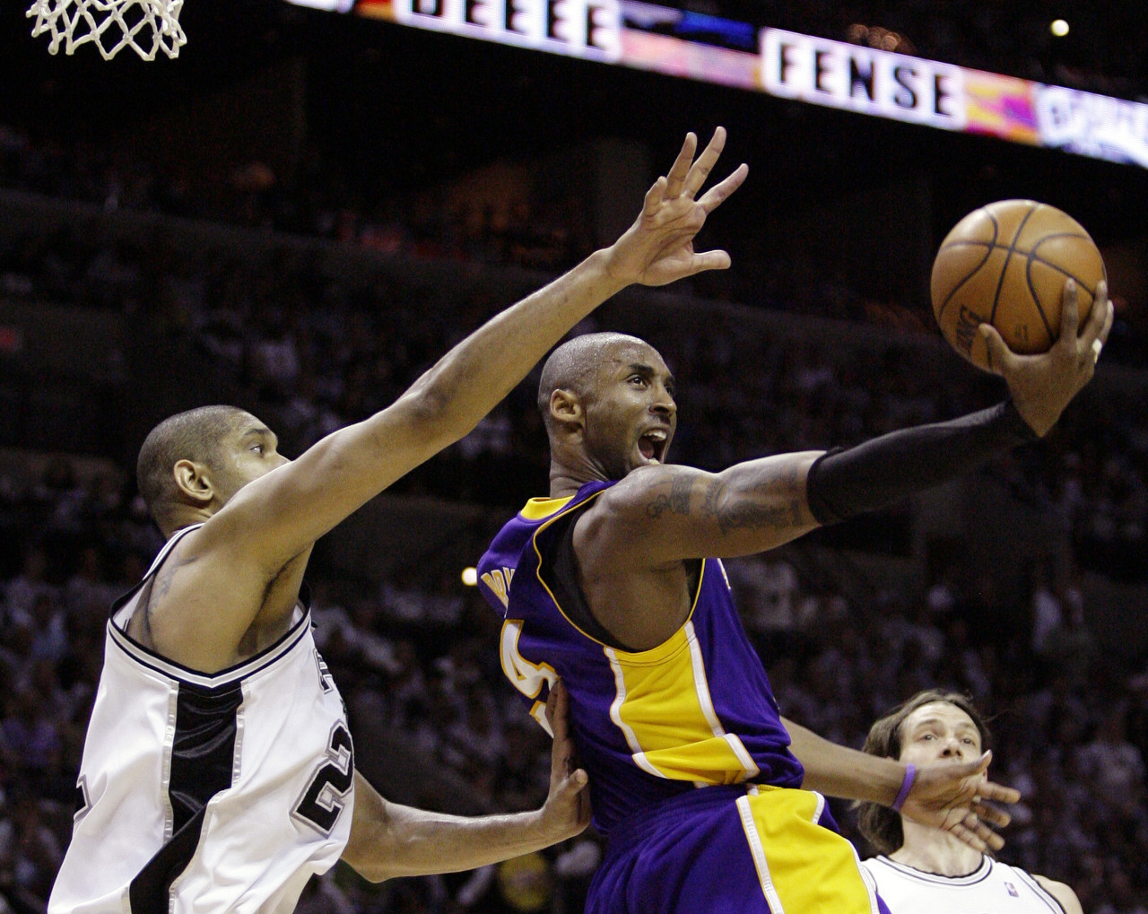 帕森斯：在大多数的榜单中邓肯都排在科比前面 这个没有争议