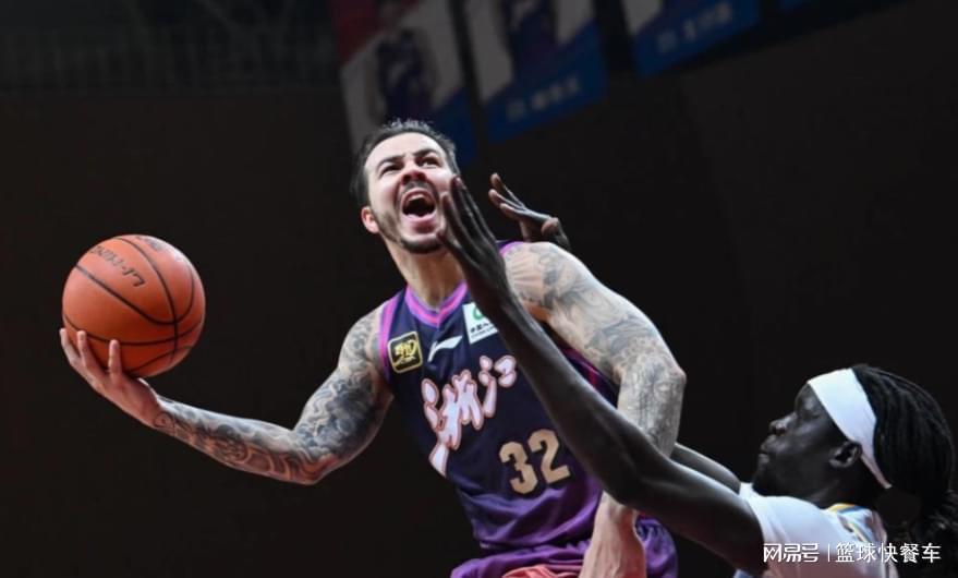 CBA最滑稽一幕诞生!广东克星入选全明星后被裁:这下篮协该懵了